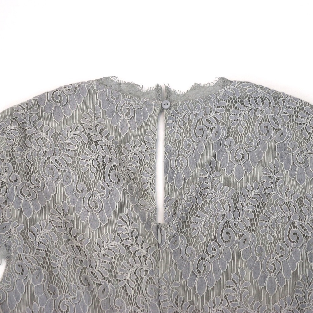 Fitted Lace Romper - Picture 3 of 3